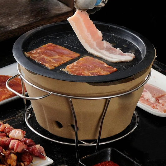 Wielozadaniowy grill ceramiczny z węglem drzewnym i kociołkiem do herbaty - idealny do domu i biwaku
